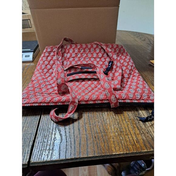 Vera Bradley Red White Blue Tote Bag Handbag  Retired Pattern Quilted Cotton - Picture 7 of 12